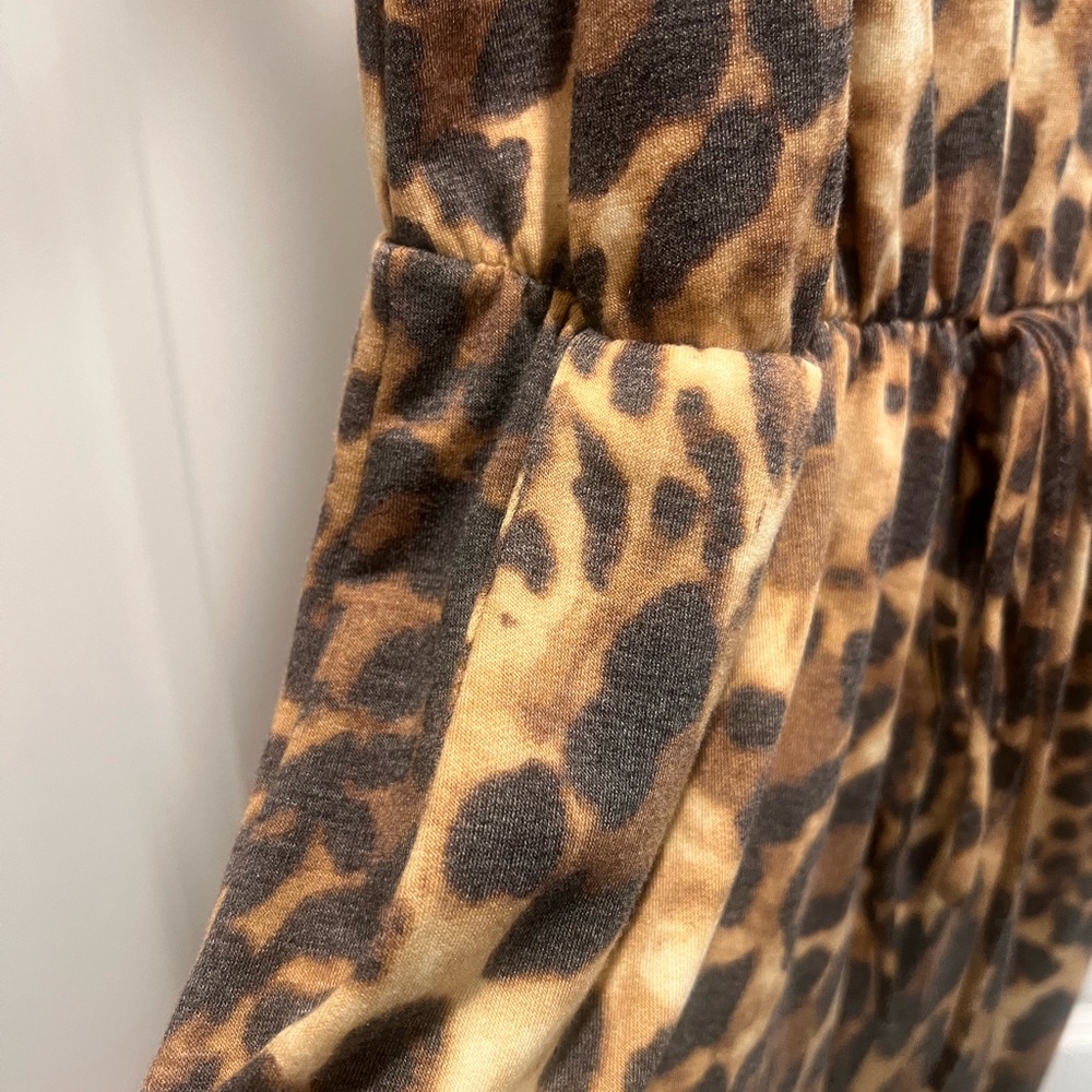 Leopard Print Jumpsuit - Picture 4 of 5